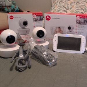 Motorola MBP36XL White and Gray Baby Monitor Set